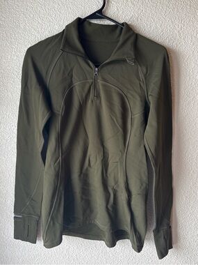 Lululemon First Mile 1/2 Zip
Military Green Size 8